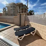 Holidays 1 Апартаменты